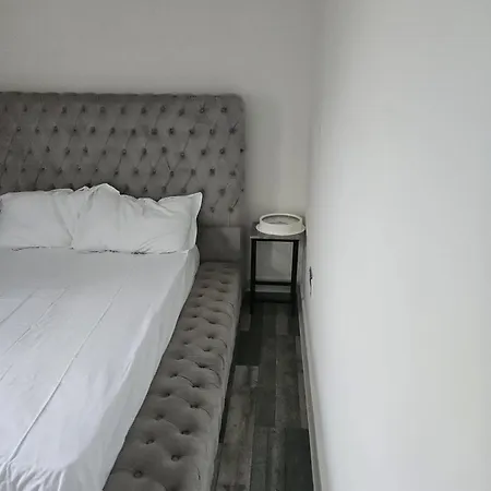 One Bedroom Flat Barking  Exterior photo